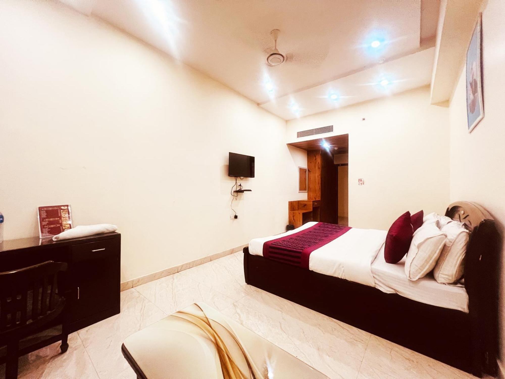 Hotel Lagoona And Banquet Hall New Delhi Extérieur photo